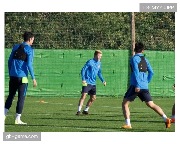 劳尔关键进球助球队逆转，闪耀赛场再显领袖风范