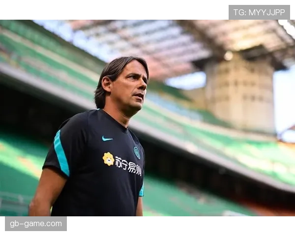 什克里尼亚尔战术适配性分析及其对球队重塑防线的积极影响 什克里尼亚尔战术适配性分析及其对球队重塑防线的积极影响