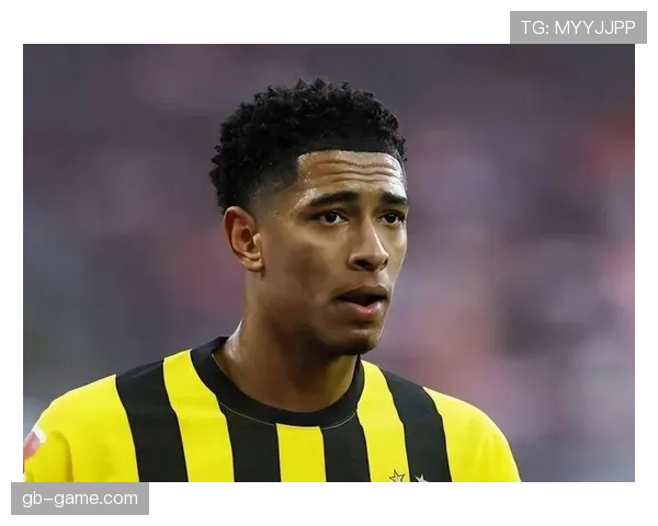 佩德里与贝林厄姆中场风格及战术角色差异解析 佩德里与贝林厄姆中场风格及战术角色差异解析